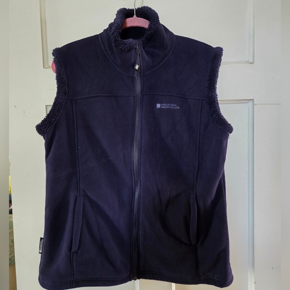 Mountain Warehouse vest - Picture 8 of 8